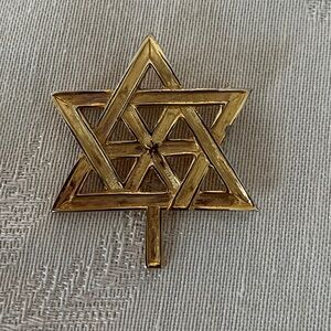 VINTAGE Expo 67 Montreal World's Fair Souvenir Brooch Pin Gold Tone Metal